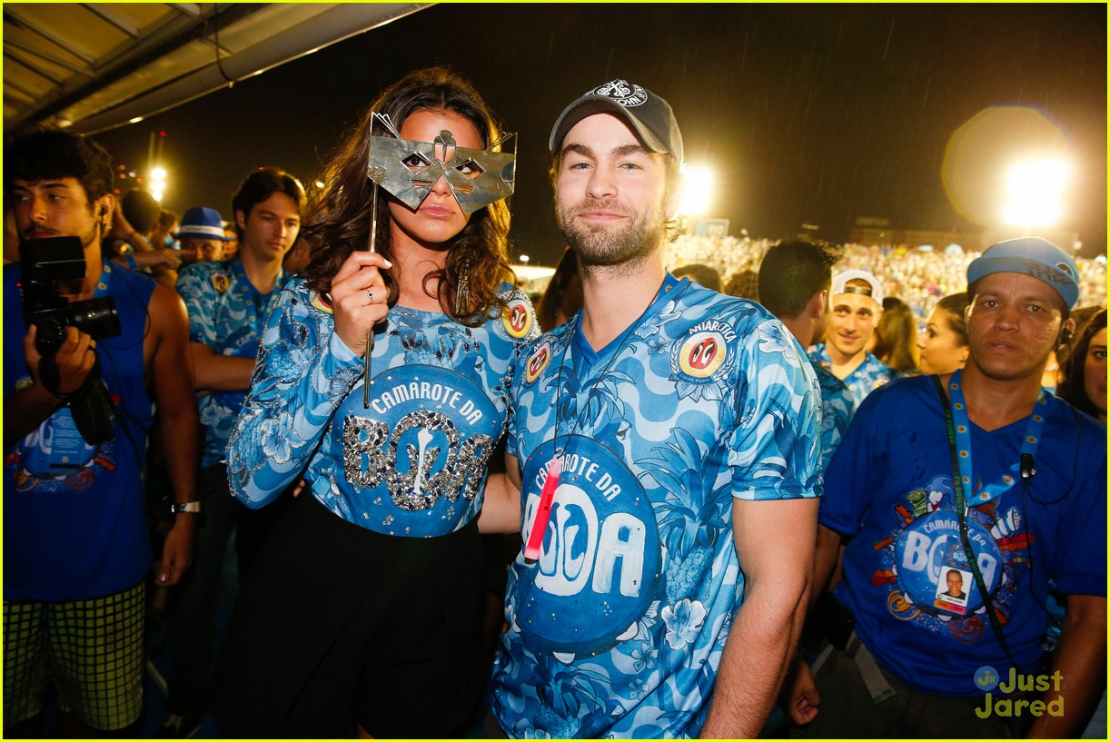 chace crawford makes out with a brazilian singer in rio 30