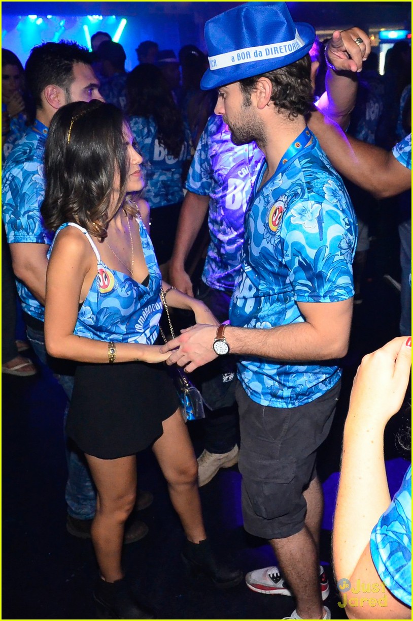 chace crawford makes out with a brazilian singer in rio 39