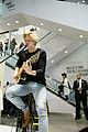 cody simpson forever 21 store opening 10