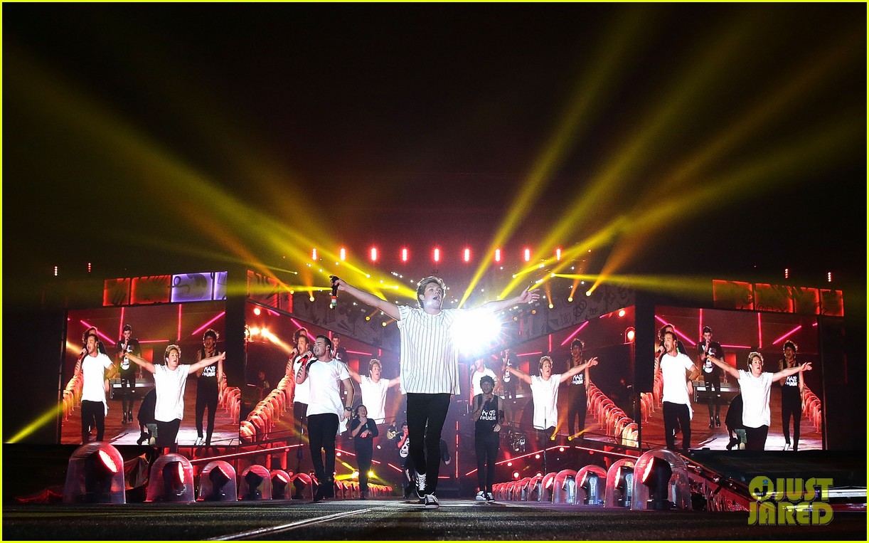 one direction kick off on the road again world tour in sydney 03