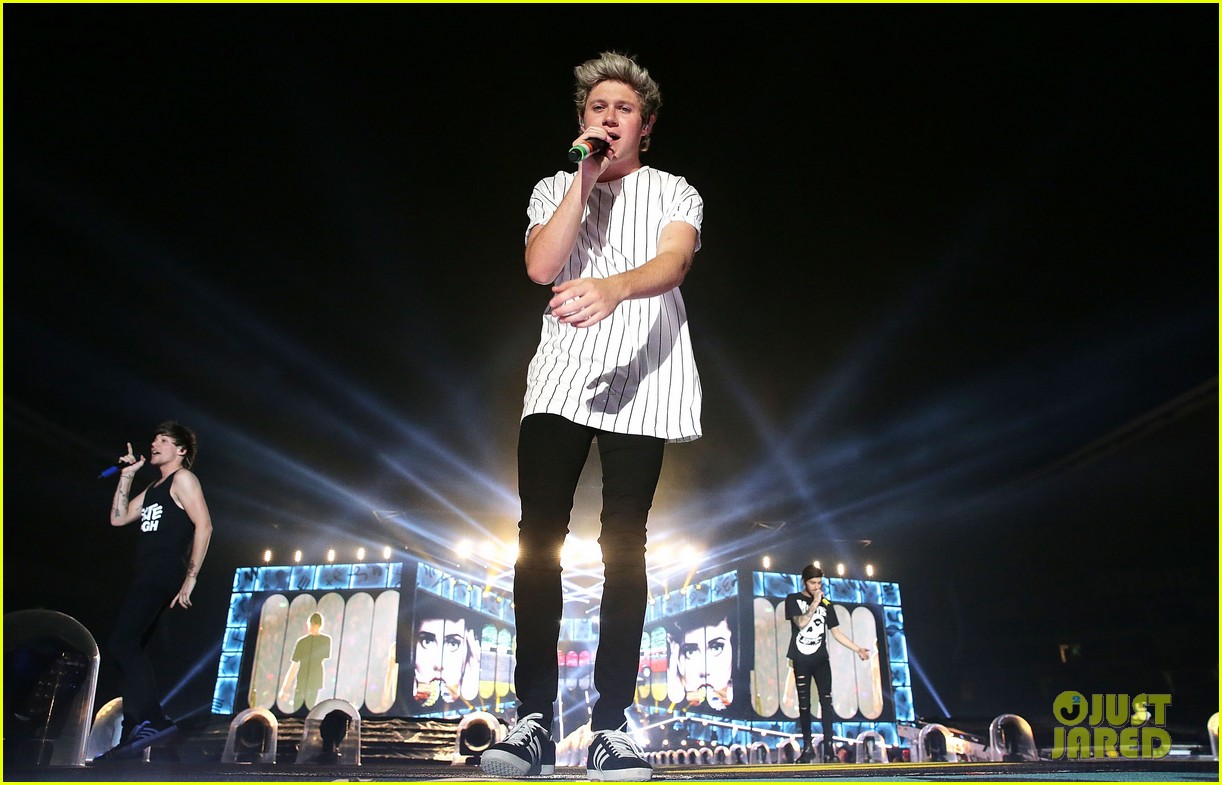 one direction kick off on the road again world tour in sydney 11