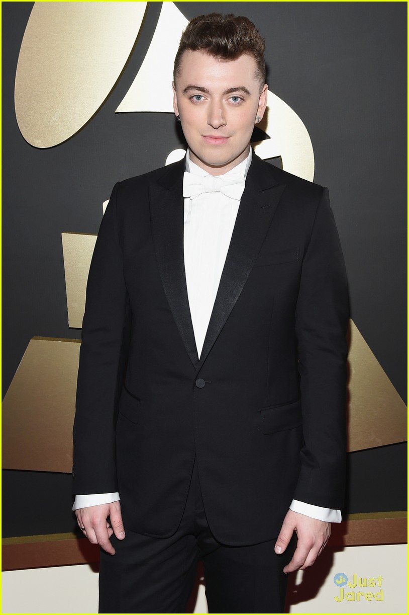 sam smith arrives at the grammys 02