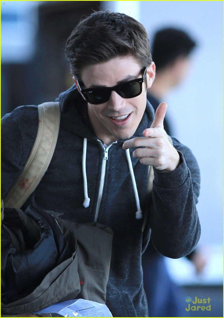 grant gustin playful faces paparazzi the flash 01