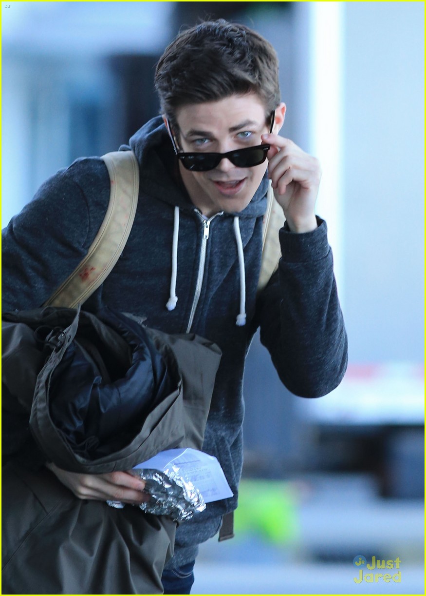 grant gustin playful faces paparazzi the flash 06