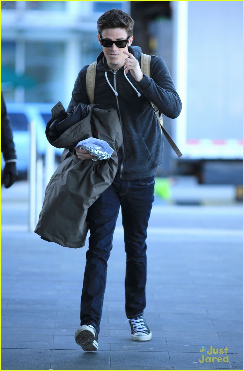 grant gustin playful faces paparazzi the flash 11