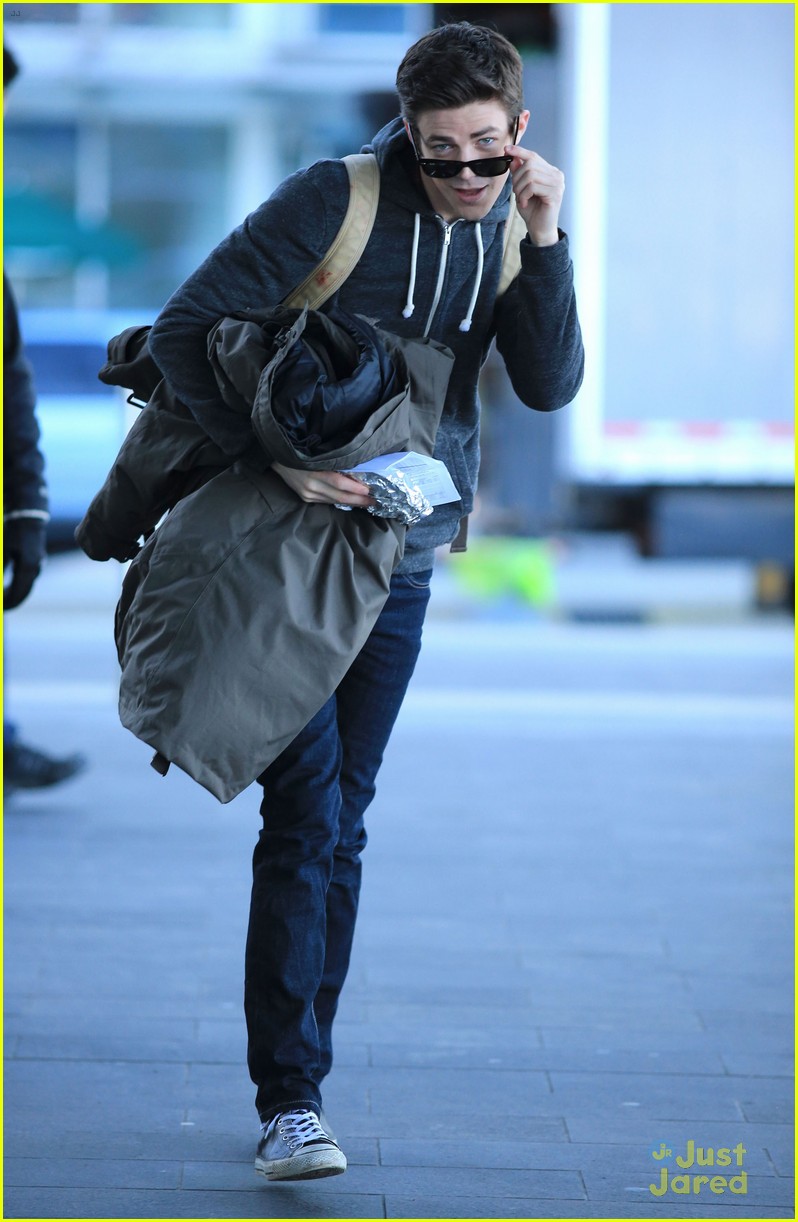 grant gustin playful faces paparazzi the flash 14