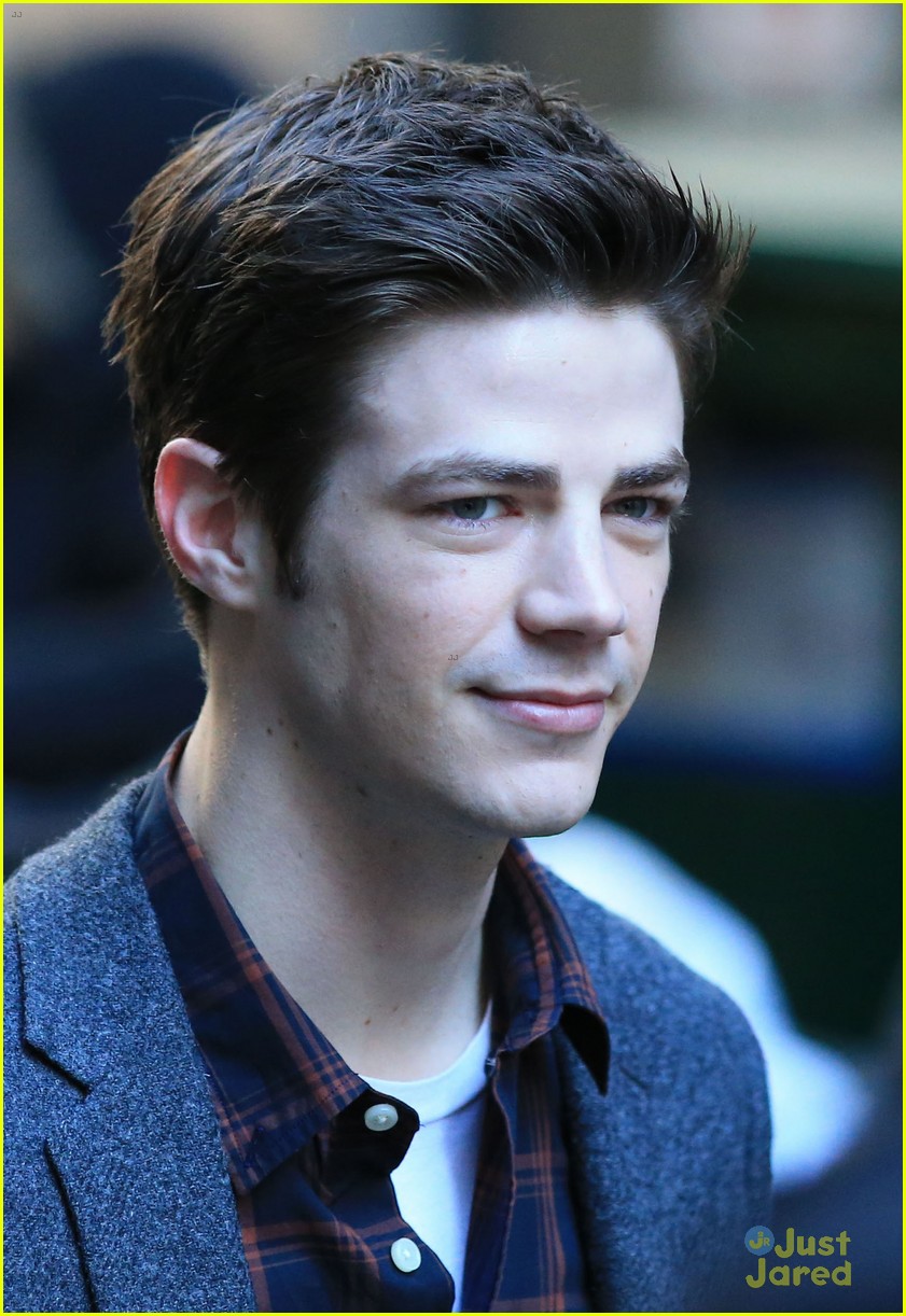 grant gustin playful faces paparazzi the flash 17
