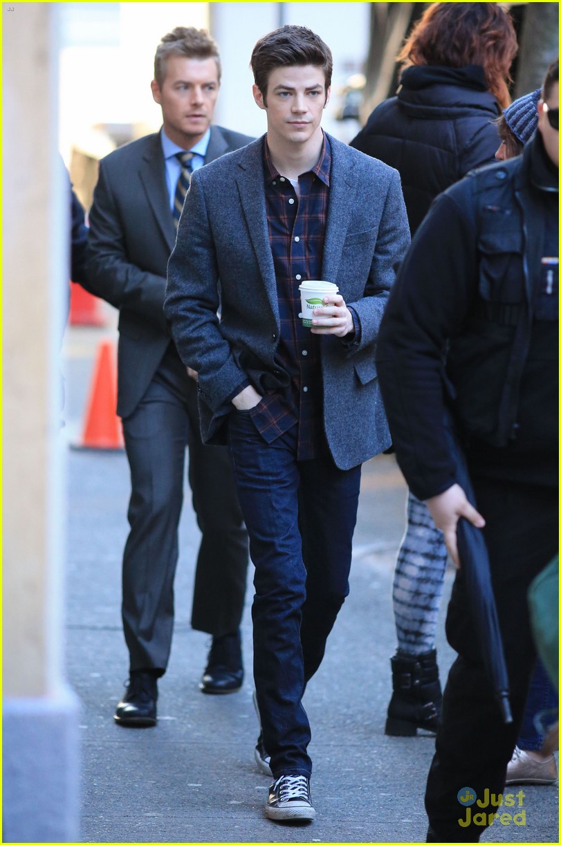 grant gustin playful faces paparazzi the flash 23