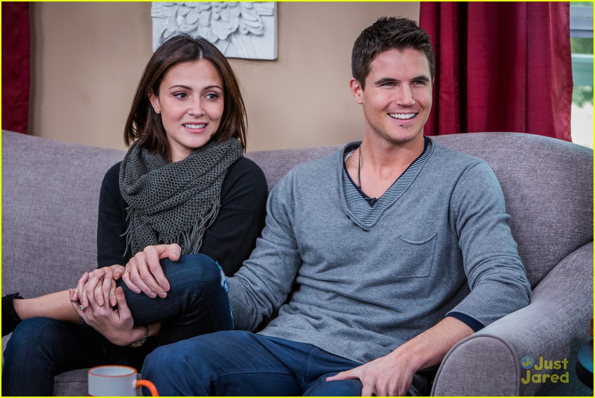 italia ricci robbie amell home family together 03