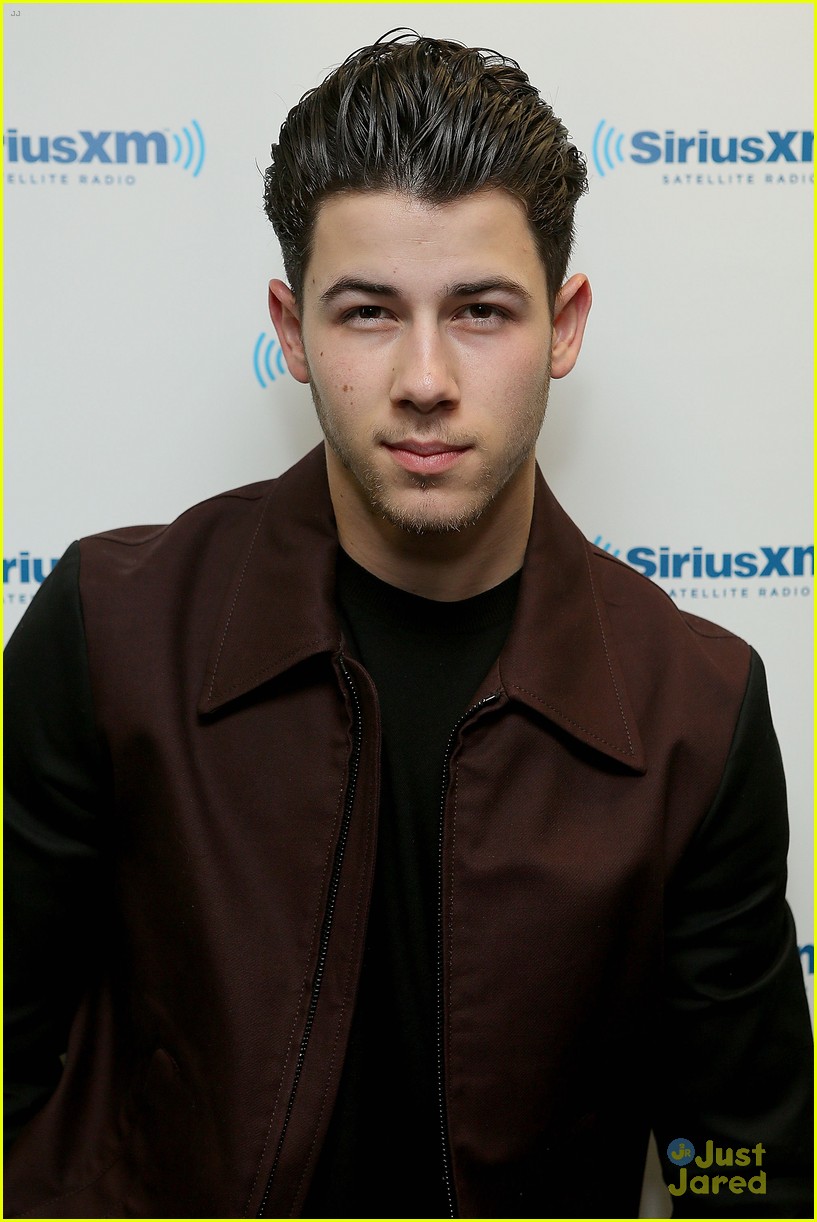 nick jonas gives 100 facts about himself 07