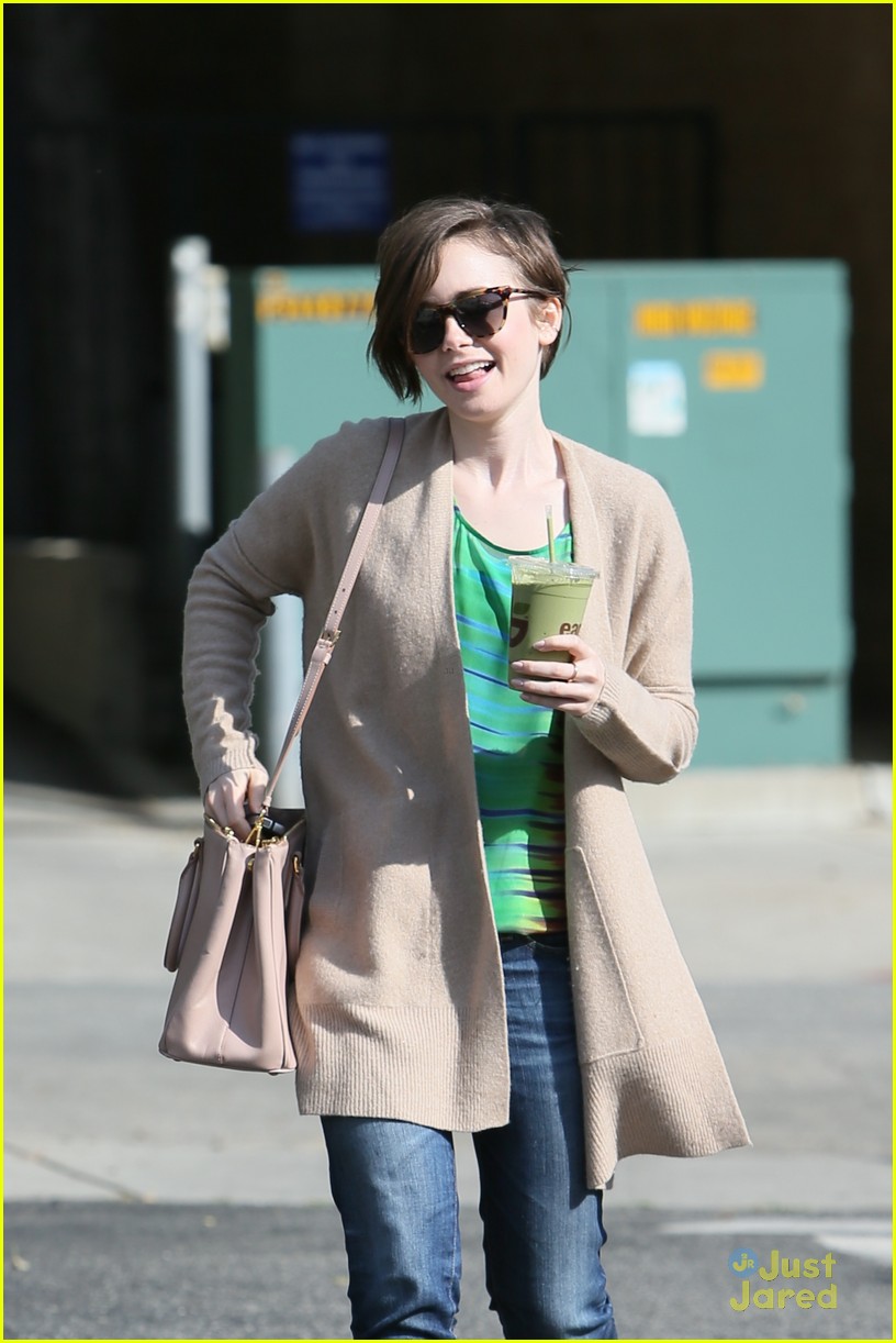 lily collins shows pixie cut mom fashion inspiration 06