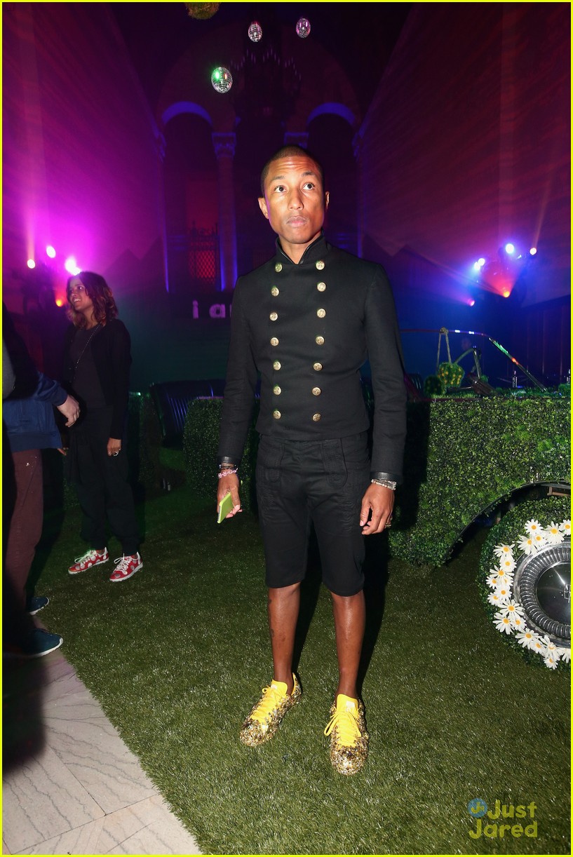 meghan trainor parties with pharrell williams after grammys 01