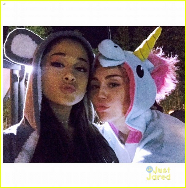 miley cyrus gets ariana grandes support in fight against homelessness 03