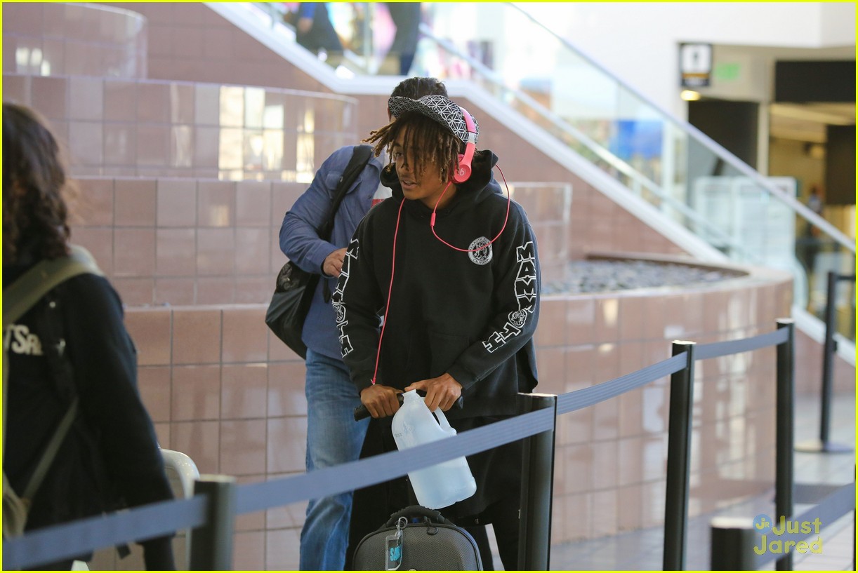 jaden smith only owns one pair of shoes 08