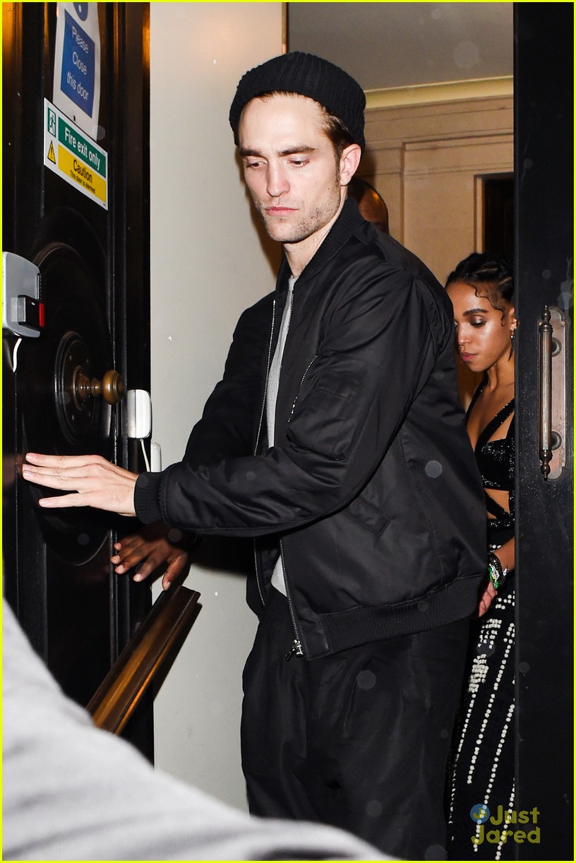 robert pattinson fka twigs hold hands at brit awards party 18