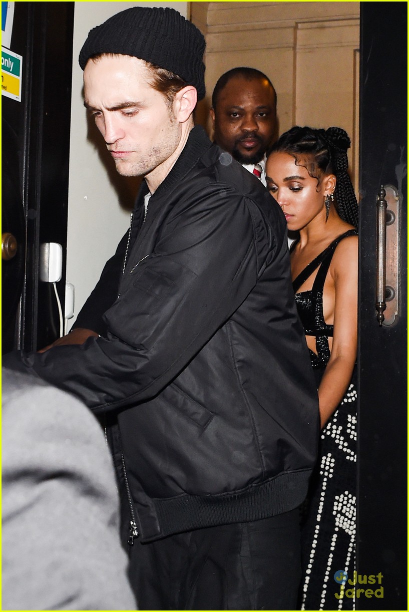 robert pattinson fka twigs hold hands at brit awards party 20