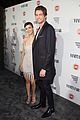 sarah hyland dominic sherwood vanity fairs young hollywood party 18