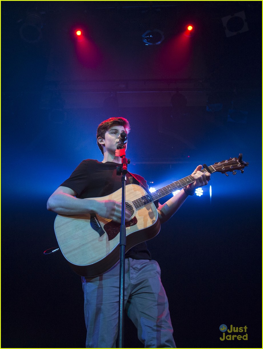 shawn mendes madrid concert sorry fans 02