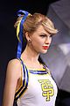 taylor swifts new wax figure makes its debut 02