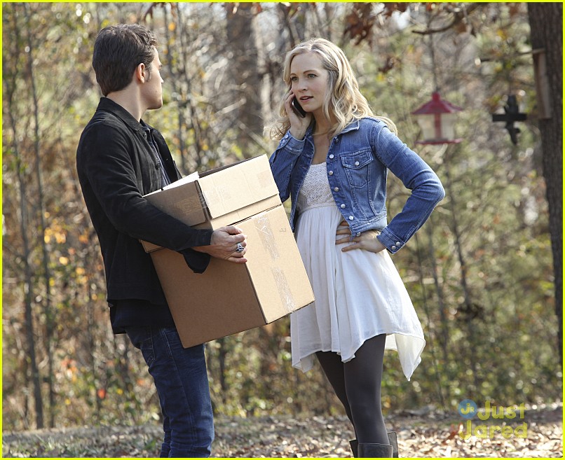 the vampire diaries jeremy leaving stay stills 01