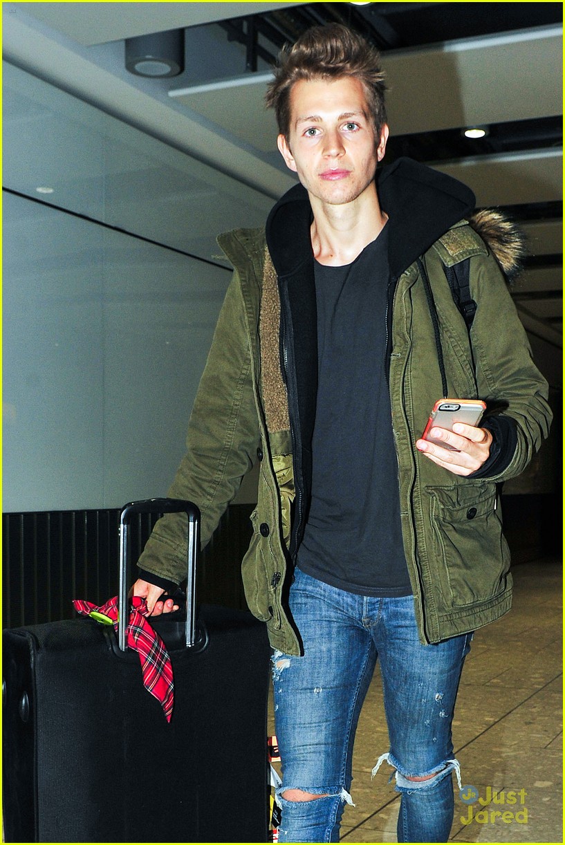 the vamps heathrow arrival after manila 07
