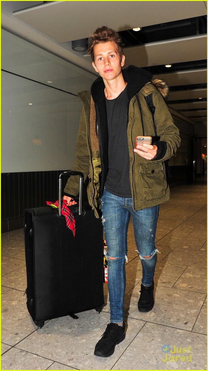 the vamps heathrow arrival after manila 12