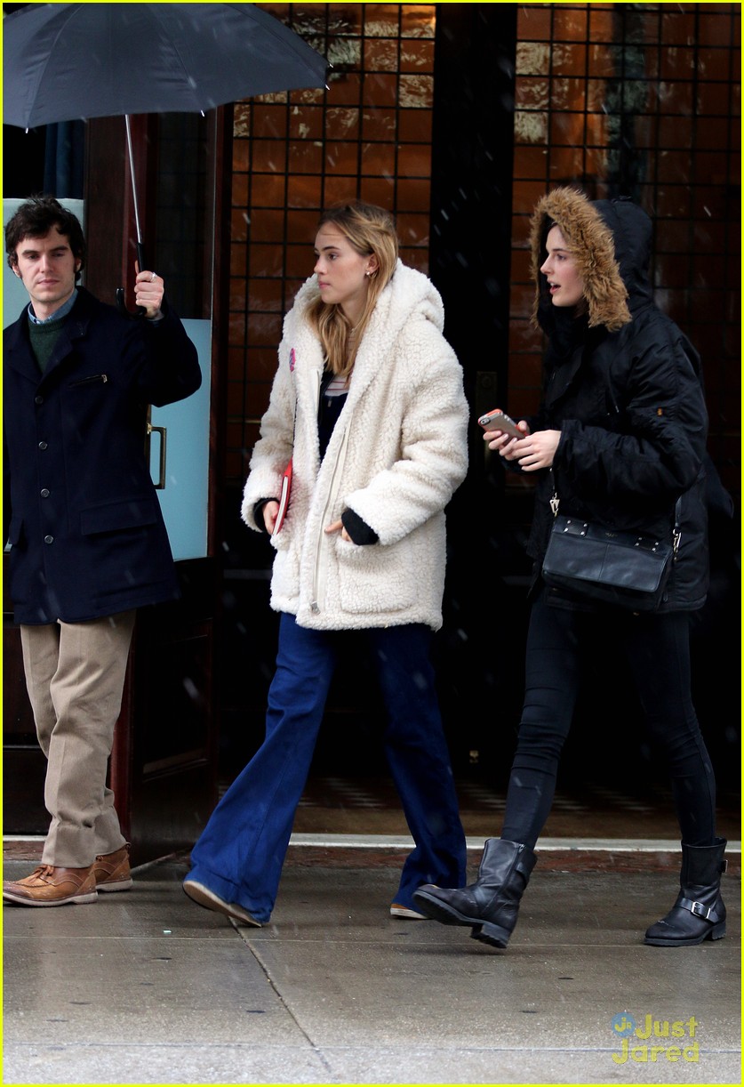 Suki Waterhouse Slams Mean Troll After Being Called 'Ugly' Photo