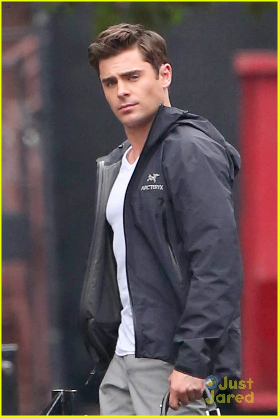zac efron went bowling with nina dobrev this weekend 06