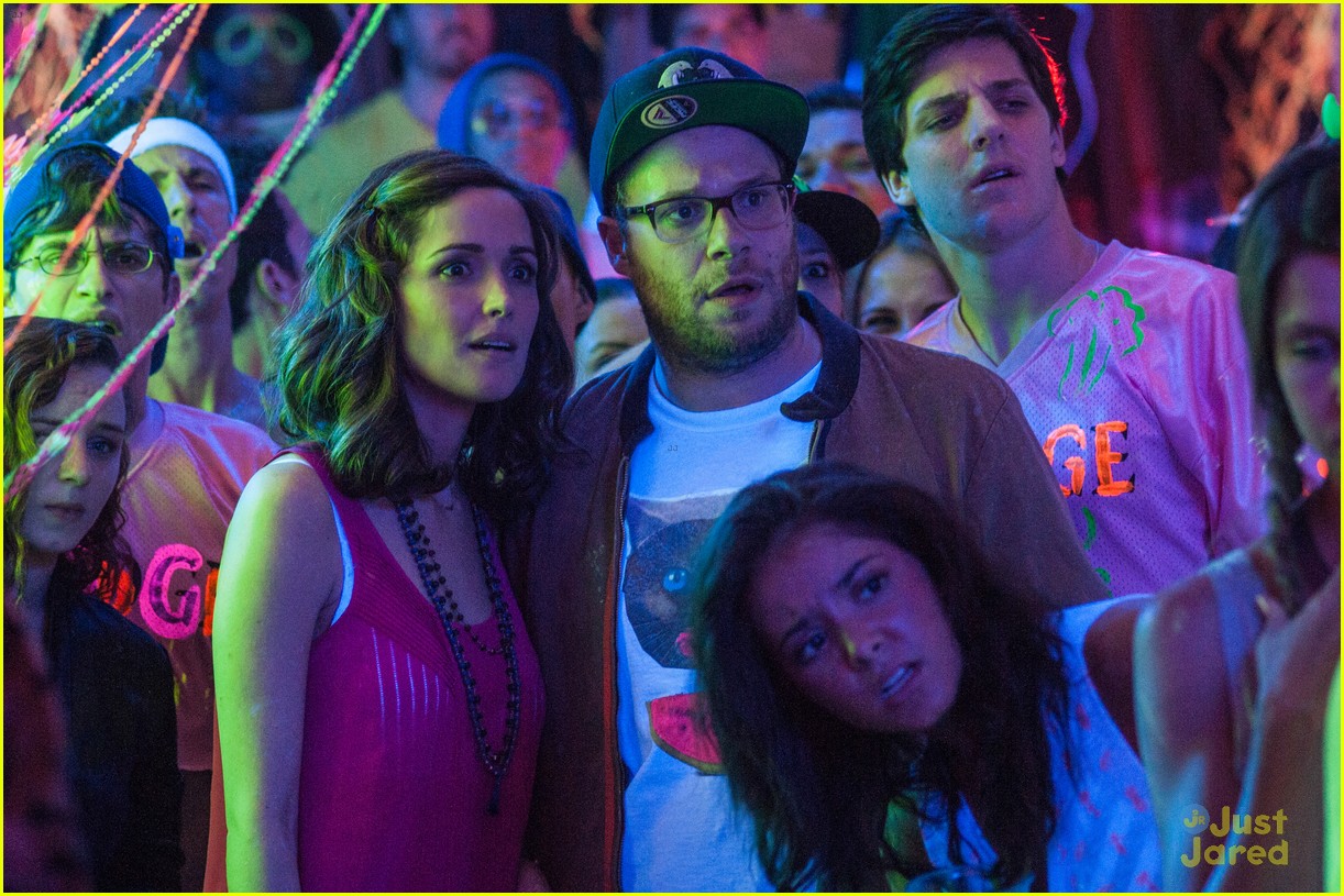 zac efron seth rogen will re team for neighbors 2 14