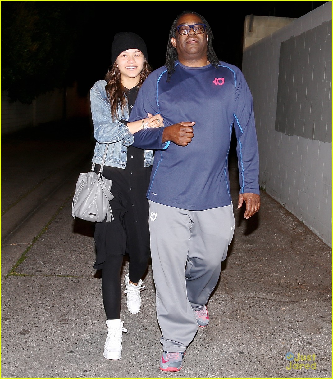 zendaya dinner with dad after dreadlocks controversy 05