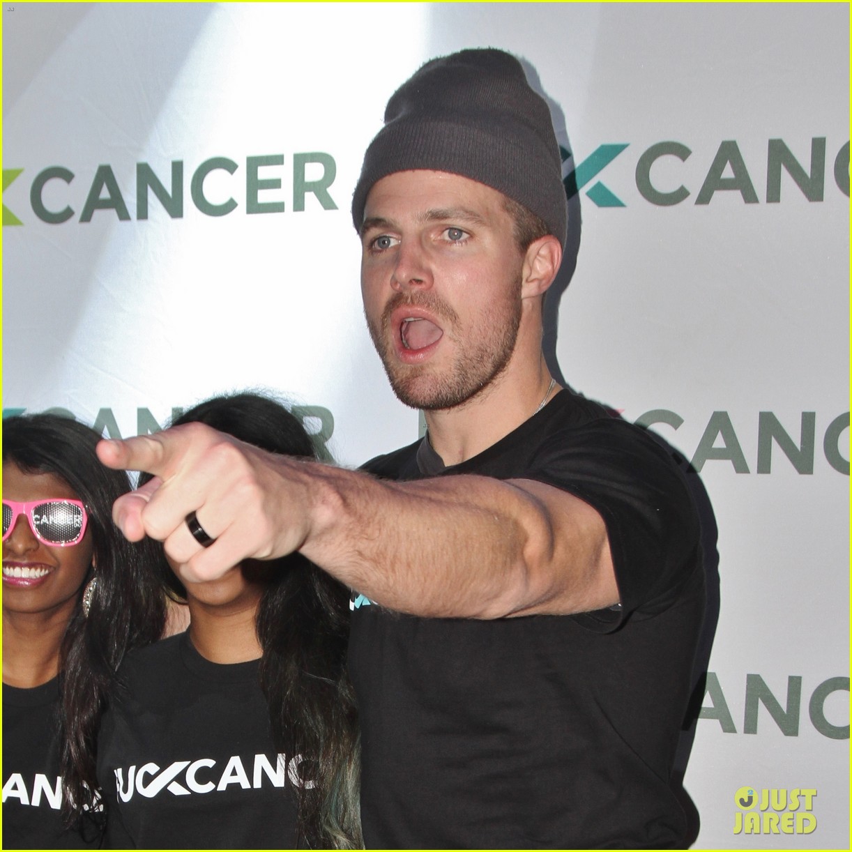 stephen amell hosts first vancouver fuck cancer charity event 03