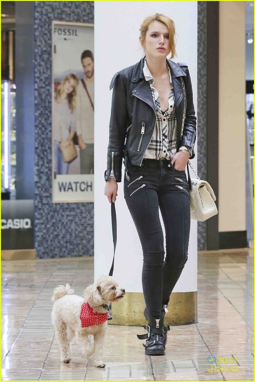 bella thorne shops with kingston after tv cover 02