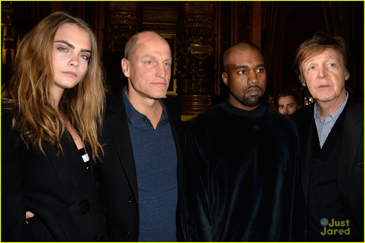 cara delevingne introduces herself to woody harrelson 01