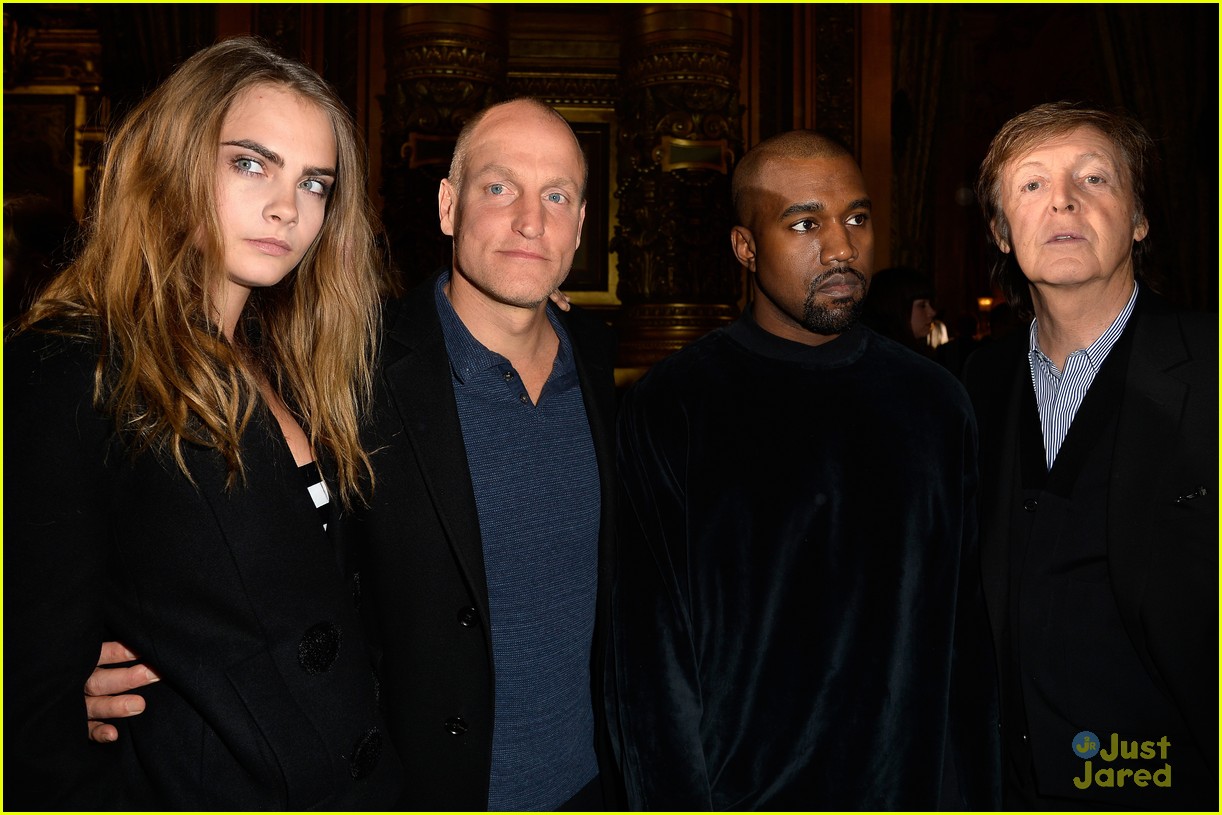 cara delevingne introduces herself to woody harrelson 06