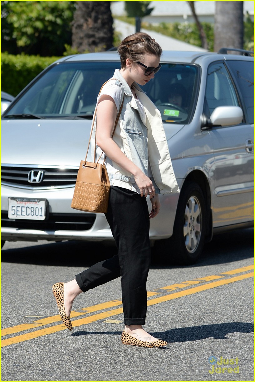 lily collins see true magic on the sidewalk 19