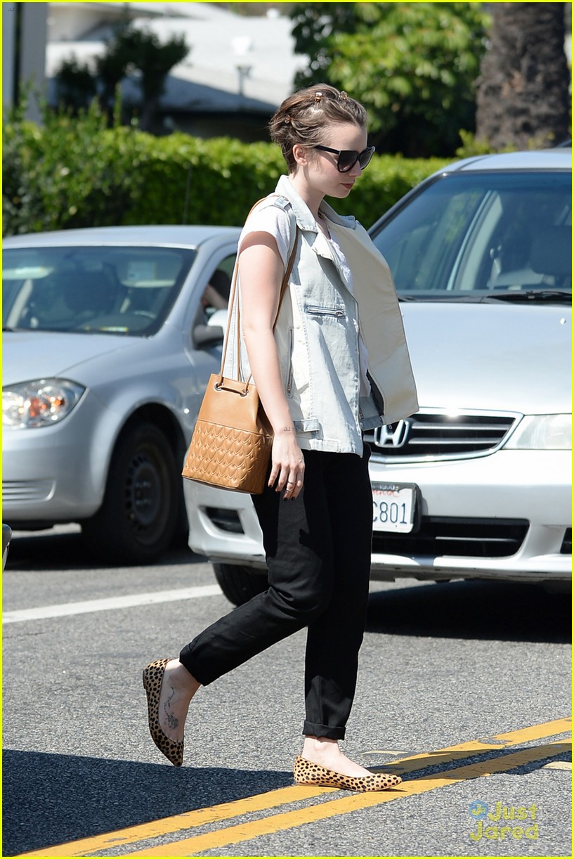 lily collins see true magic on the sidewalk 21
