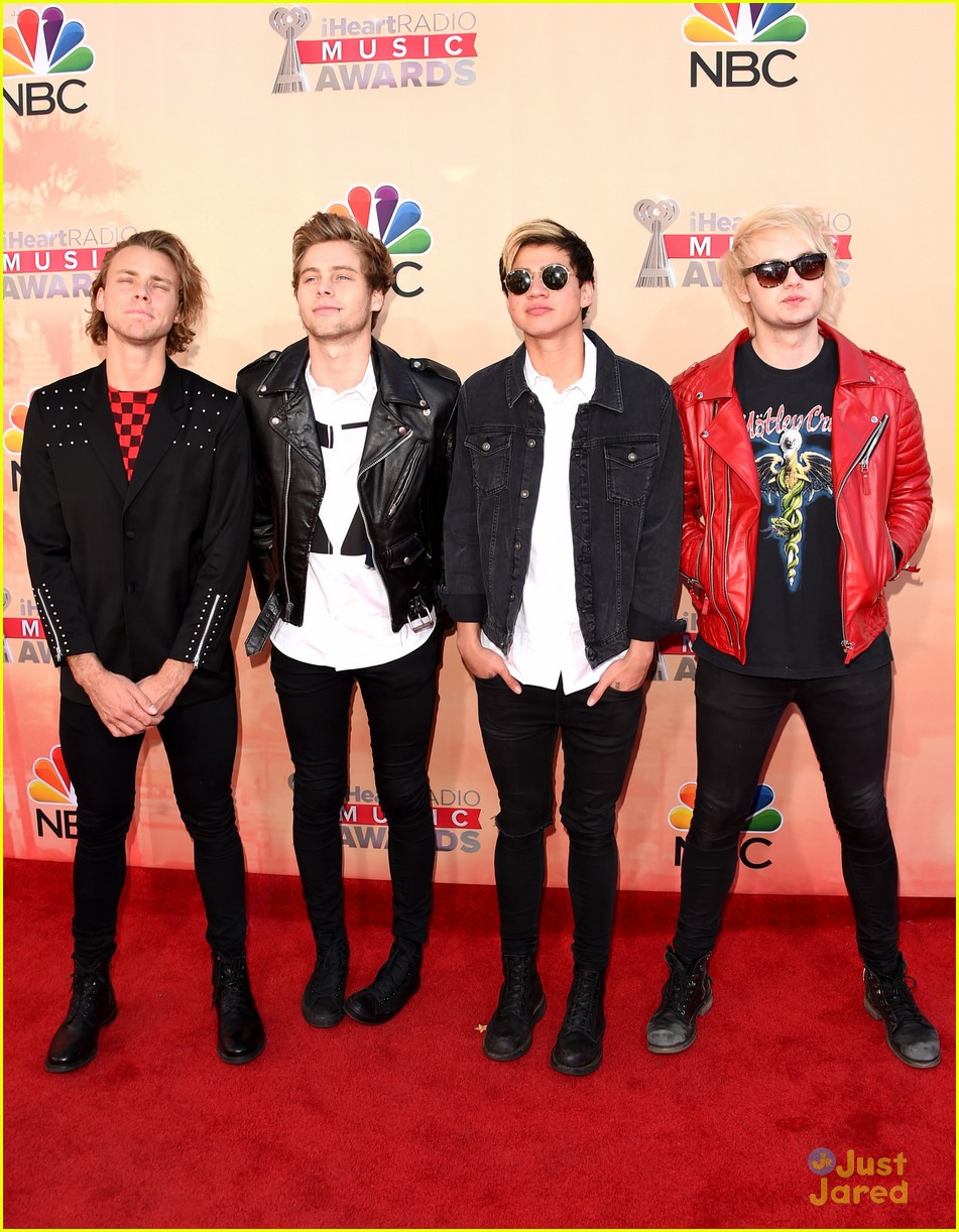 fifth harmony 5 seconds of summer iheartradio music awards 2015 05
