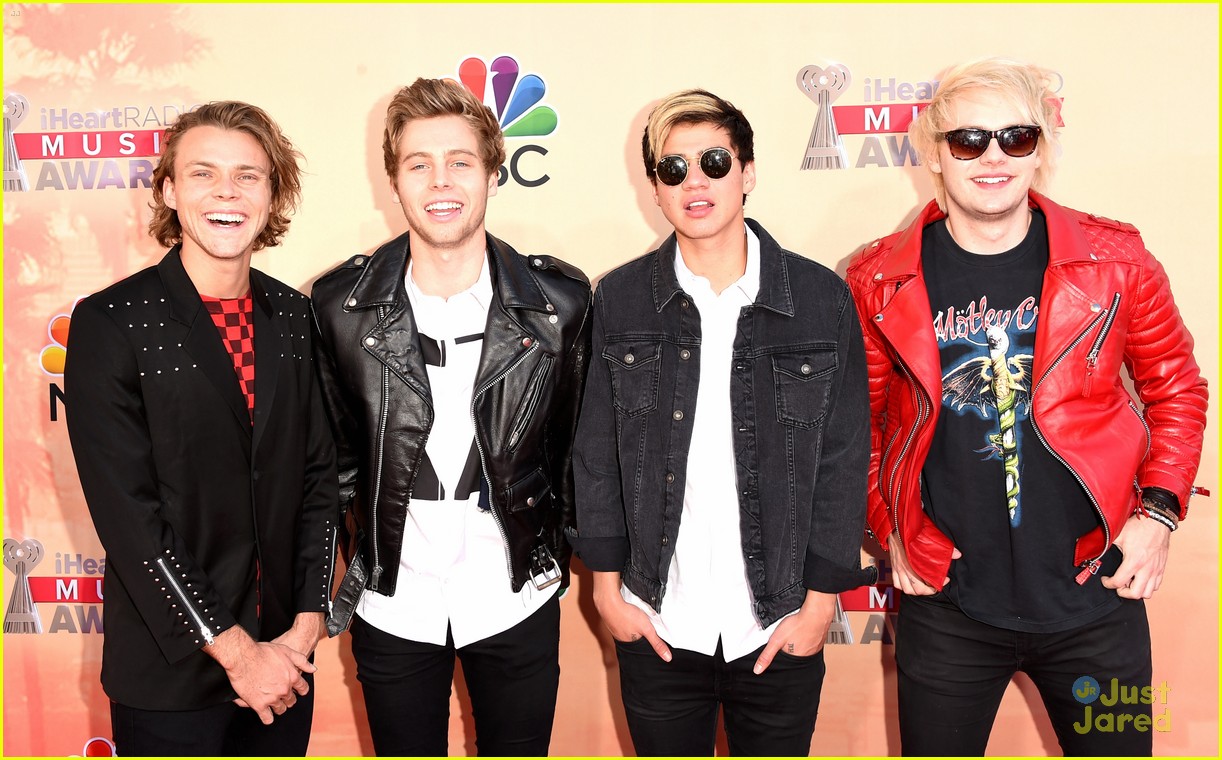 fifth harmony 5 seconds of summer iheartradio music awards 2015 09
