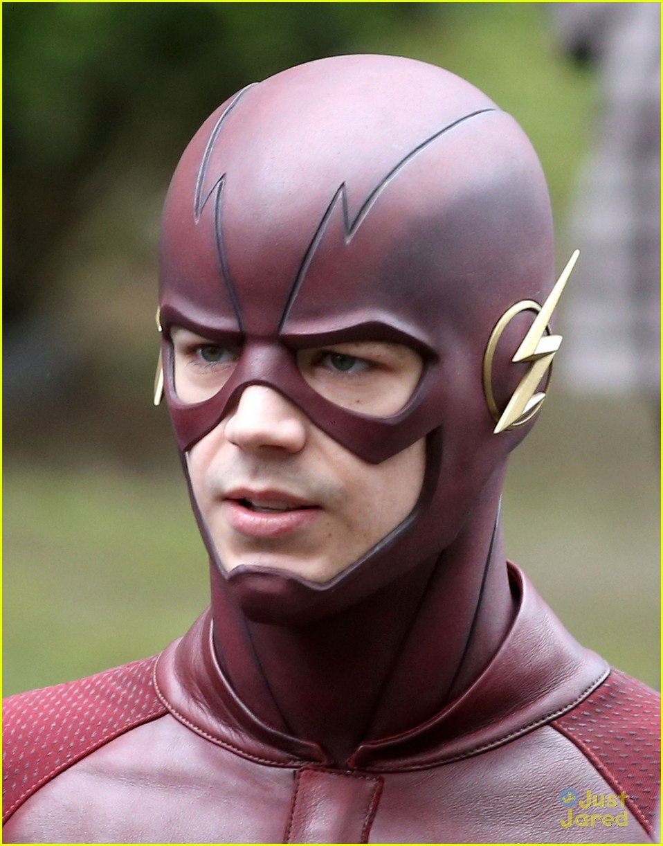 grant gustin gives out bunny ears on the flash set 02