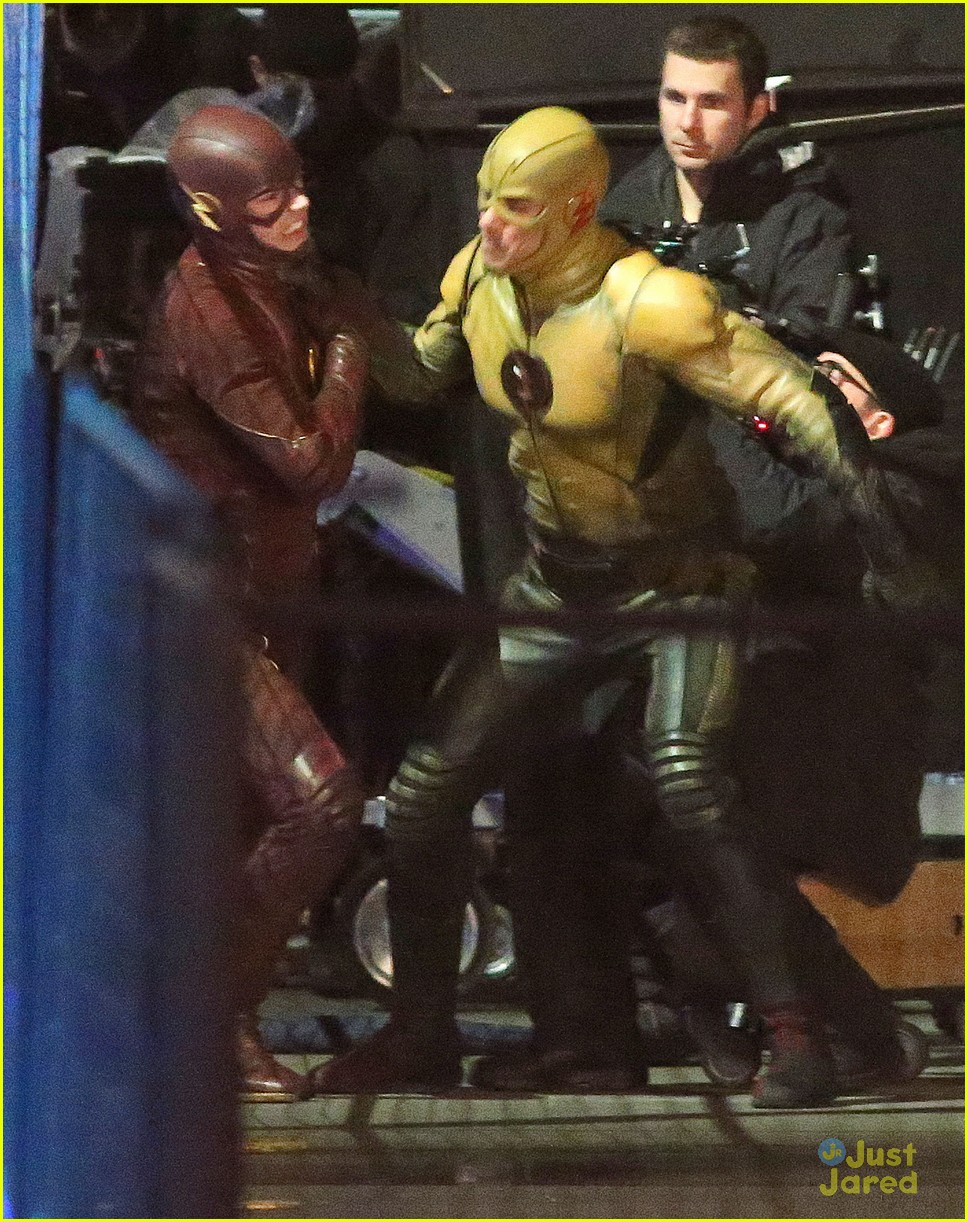 grant gustins flash fights reverse flash photos 10