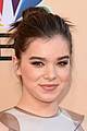 hailee steinfeld pitch perfect iheartradio music awards 21