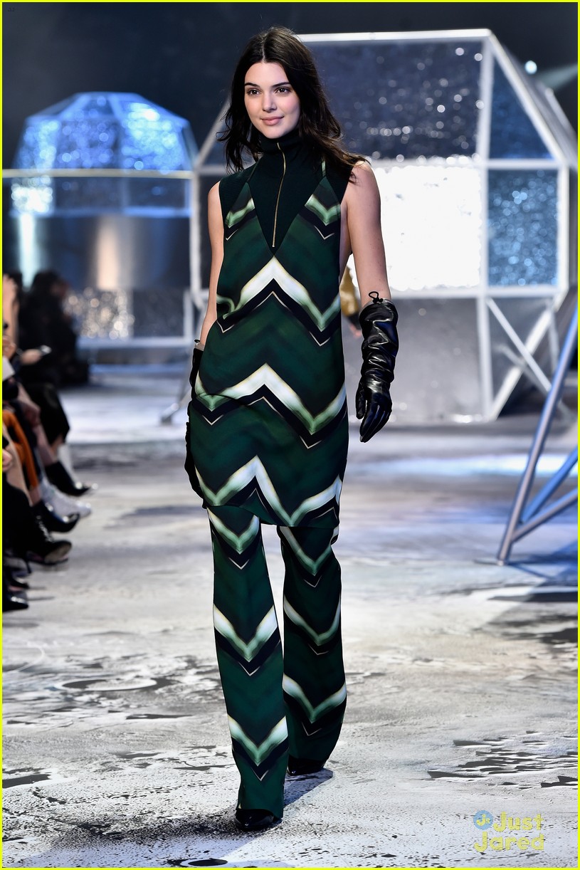 kendall jenner gigi hadid rock bold outfits for hm 01