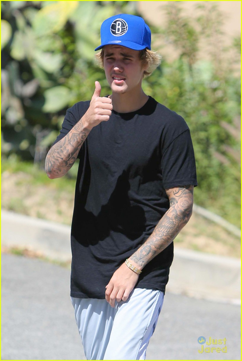 justin bieber debuts adorable new puppy esther 05