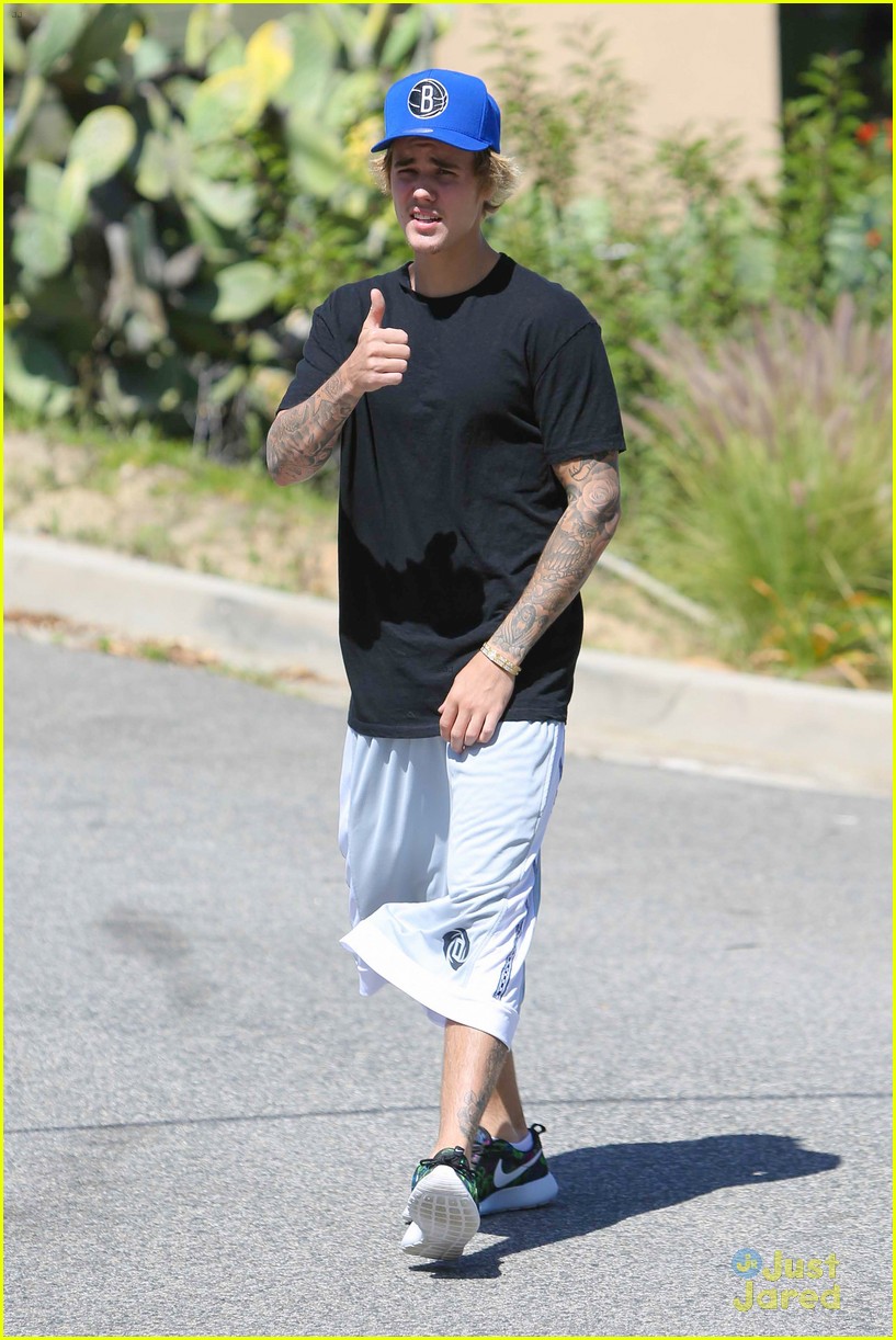 justin bieber debuts adorable new puppy esther 11