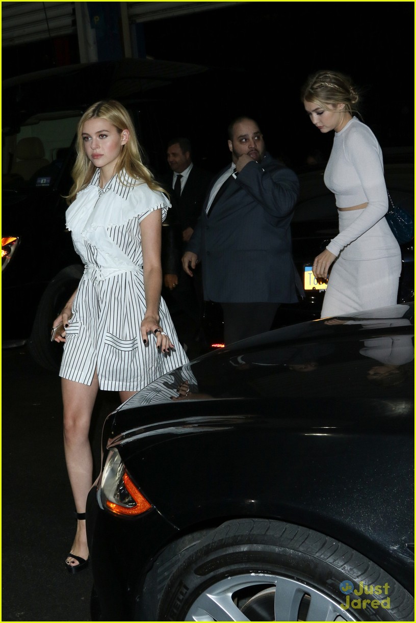 kendall jenner hailey baldwin party night on yacht 05