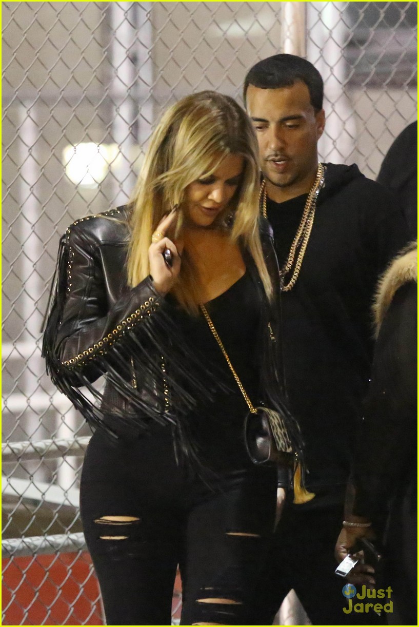 kylie jenner khloe kardashian double date at tygas concert 07