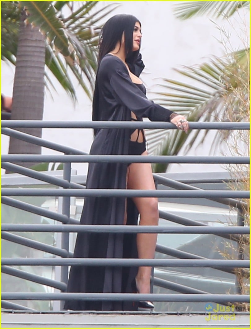 kylie jenner wears black monokini for super sexy photo shoot 42