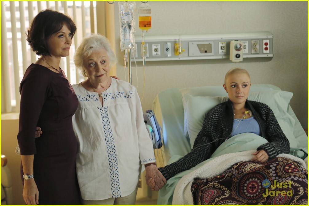 chasing life one day spring finale stills 02
