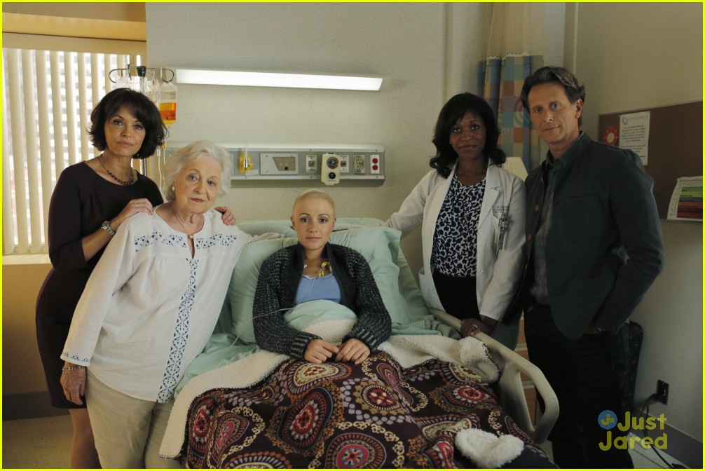 chasing life one day spring finale stills 16