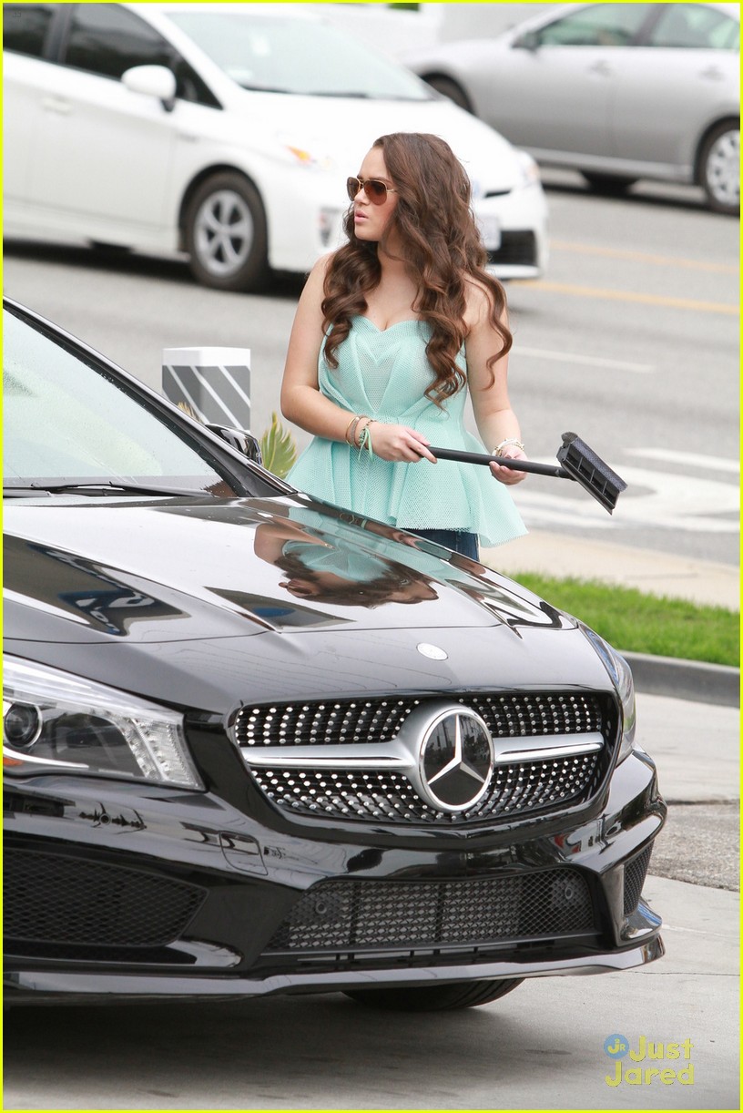 madison pettis shows off new car mercedes 04